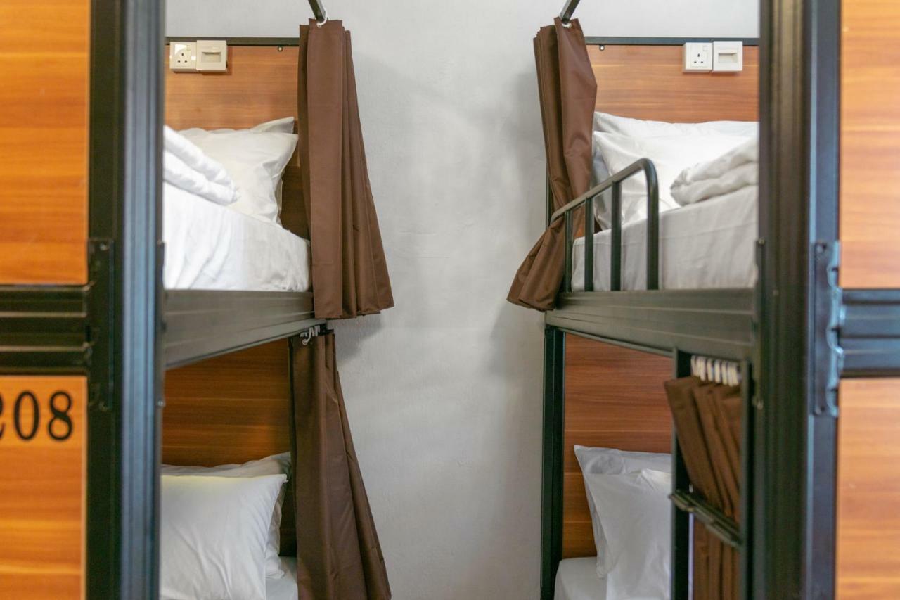 7 Wonders Hostel @ Upper Dickson  Singapore Buitenkant foto